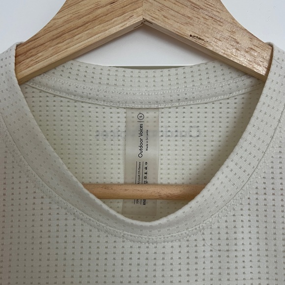 Outdoor Voices thinkfast mesh short sleeve tee in pistachio - Picture 7 of 9